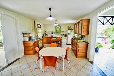 Maison - 197 m² - 5 pièces