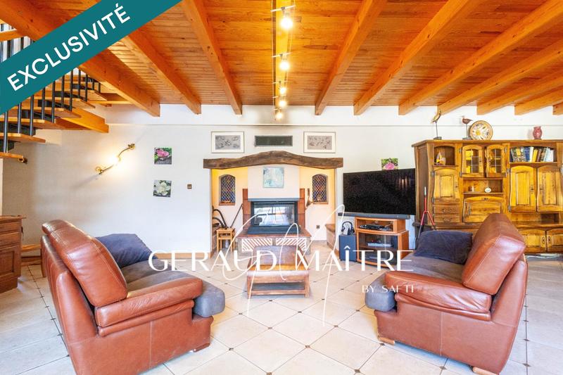 Propriété - 285 m² - 10 pièces