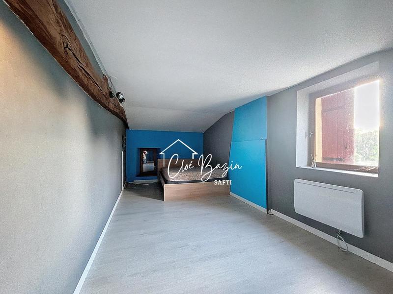 Maison - 216 m² - 7 pièces