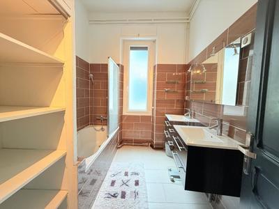 Appartement - 110 m² - 4 pièces