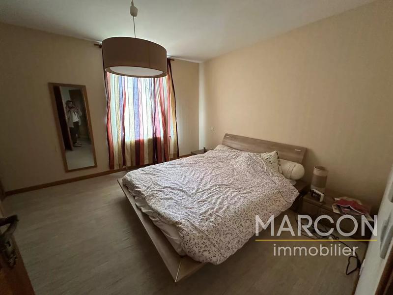 Maison de village - 237 m² - 9 pièces