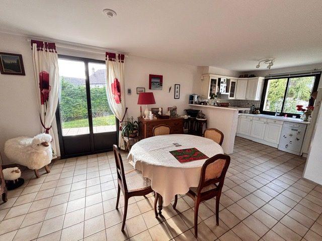 Maison traditionnelle - 89 m² - 6 pièces