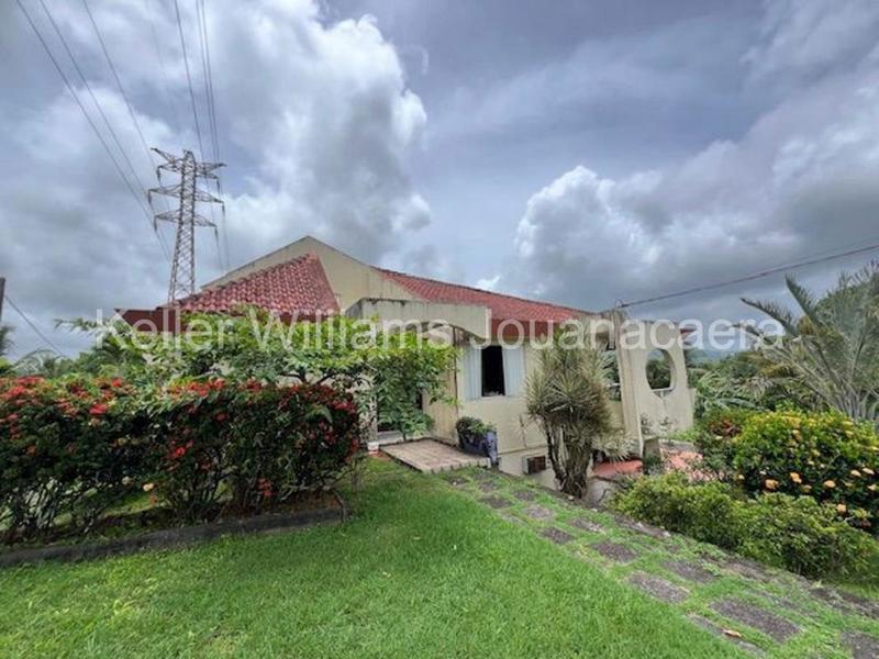 Villa - 179 m² - 9 pièces