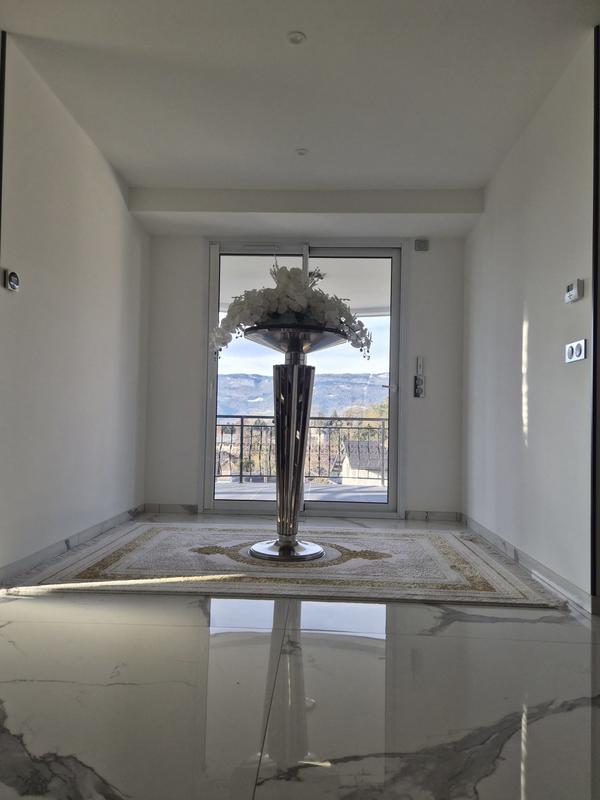 Maison contemporaine - 276 m² - 7 pièces