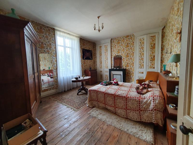 Maison - 180 m² - 12 pièces