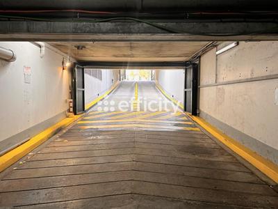 Bureau - 113 m² - 1 pièce