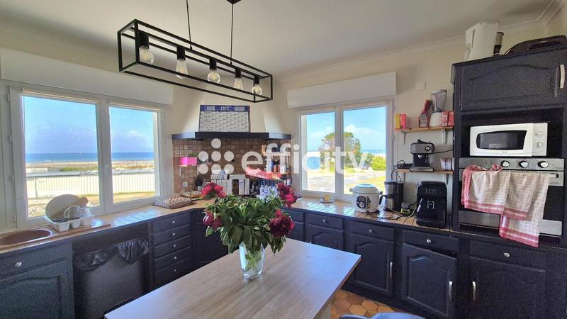 Maison - 310 m² - 13 pièces