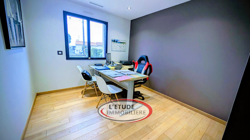 Maison - 185 m² - 7 pièces