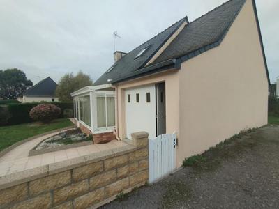 Maison traditionnelle - 90 m² - 4 pièces