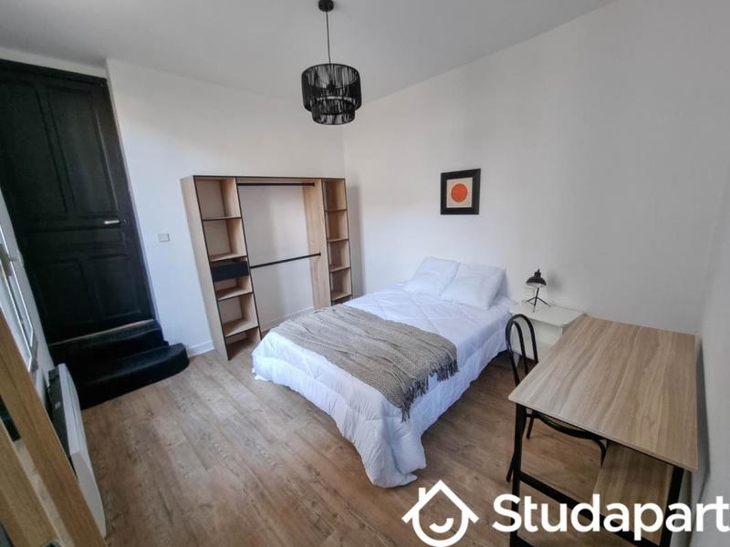 Chambre - 13 m² - 1 pièce