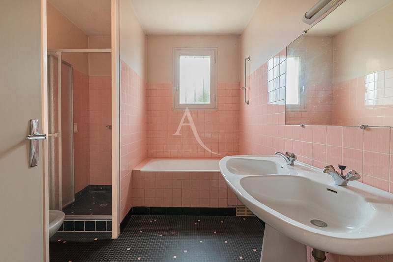 Maison - 110 m² - 6 pièces