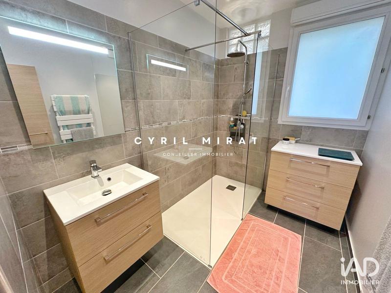 Maison - 137 m² - 5 pièces