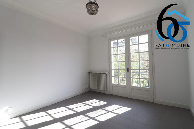 Maison - 218 m² - 7 pièces