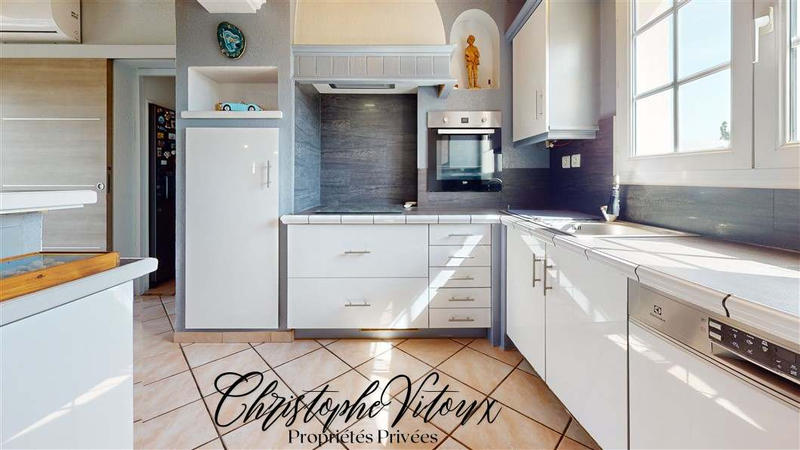 Villa - 220 m² - 6 pièces