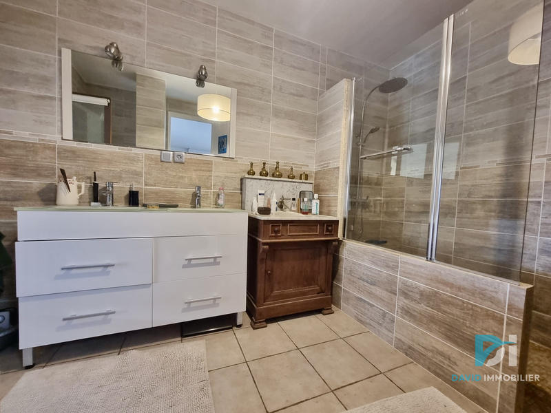 Maison - 180 m² - 5 pièces