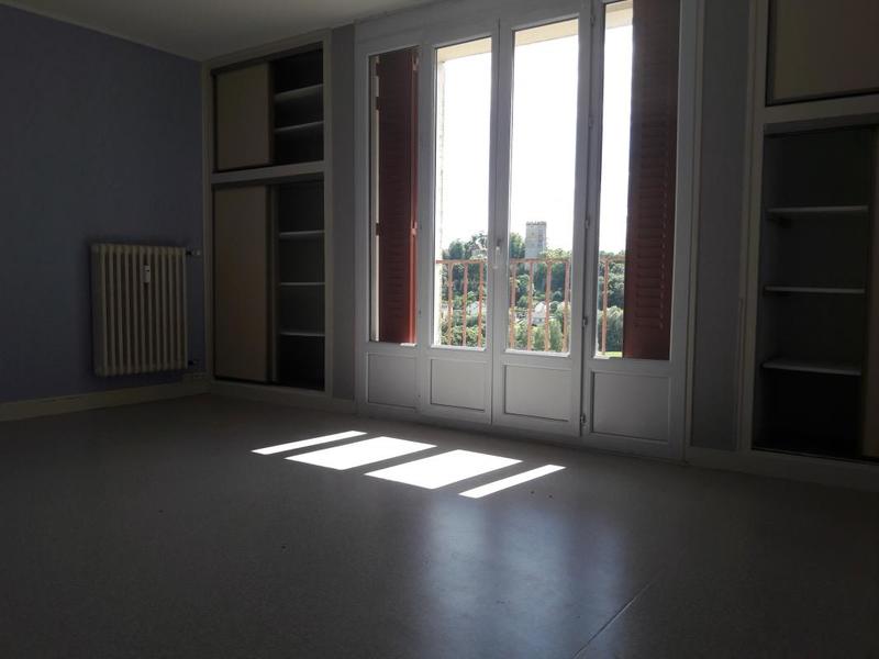 Appartement - 85 m² - 5 pièces