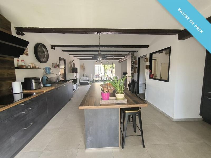 Maison - 260 m² - 9 pièces