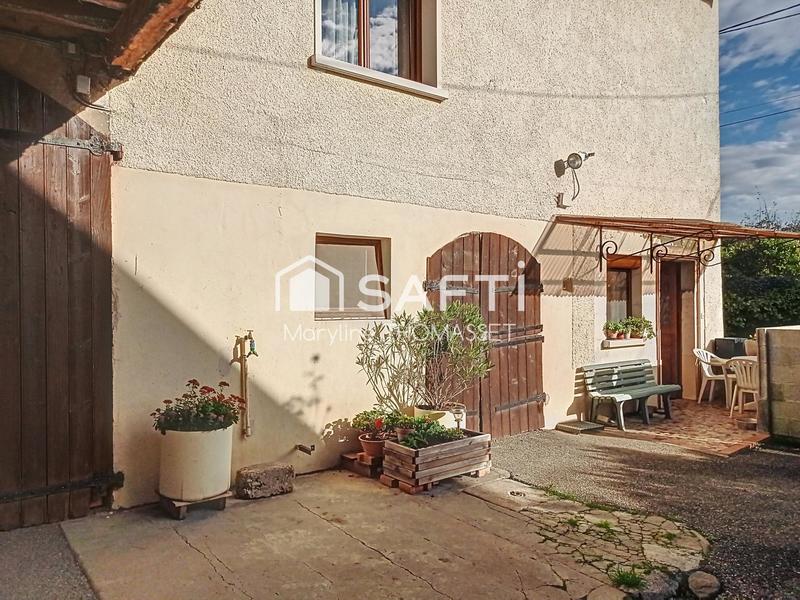 Maison - 260 m² - 4 pièces