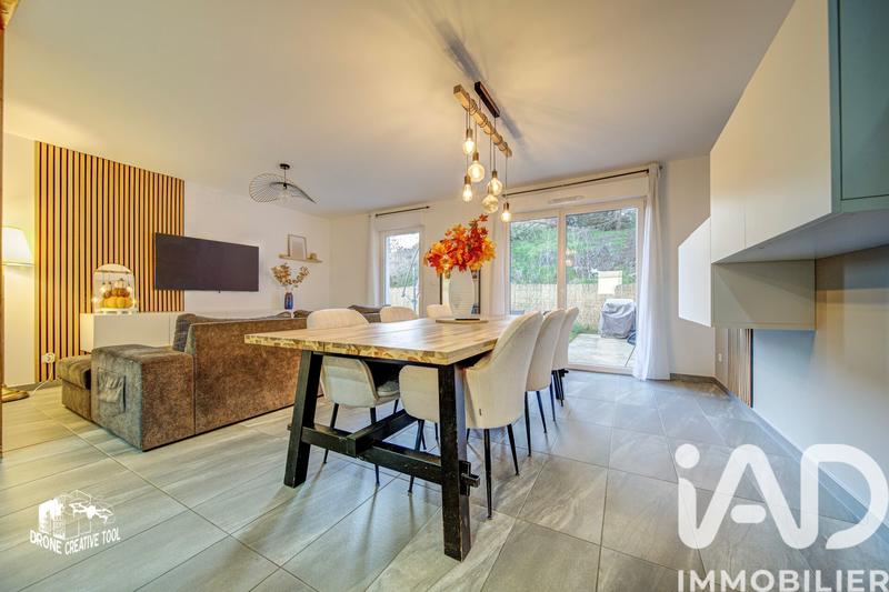 Maison - 90 m² - 5 pièces