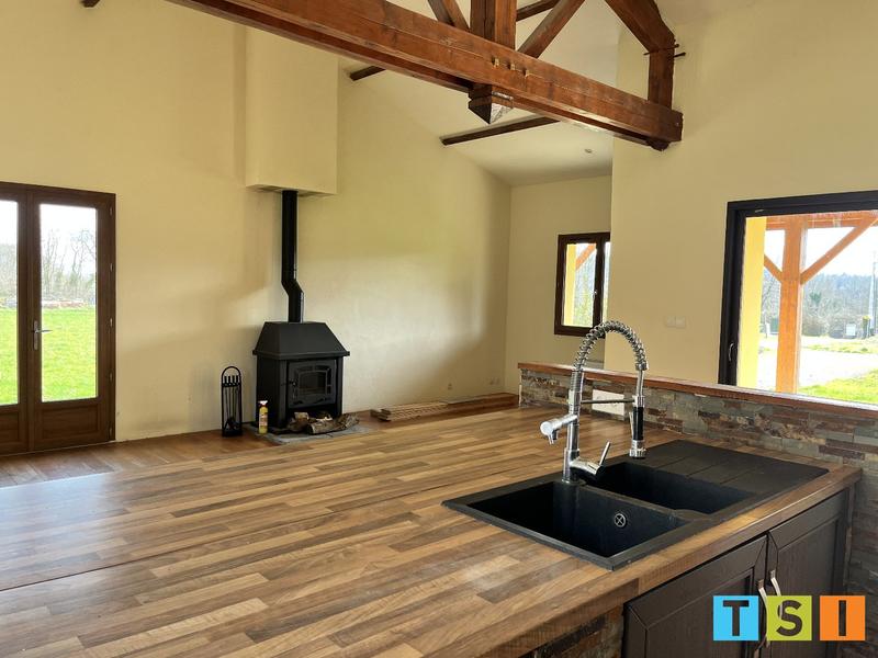 Maison - 99 m² - 4 pièces