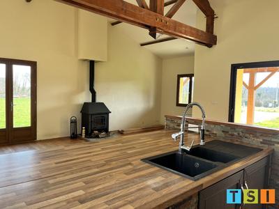 Maison - 99 m² - 4 pièces