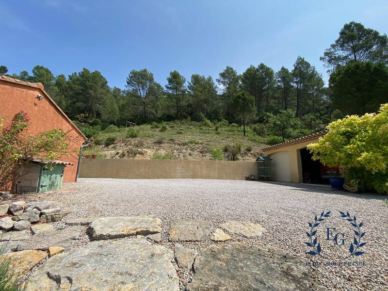 Maison traditionnelle - 198 m² - 6 pièces