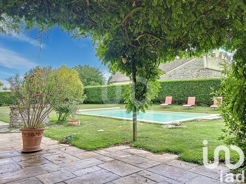 Maison - 238 m² - 6 pièces