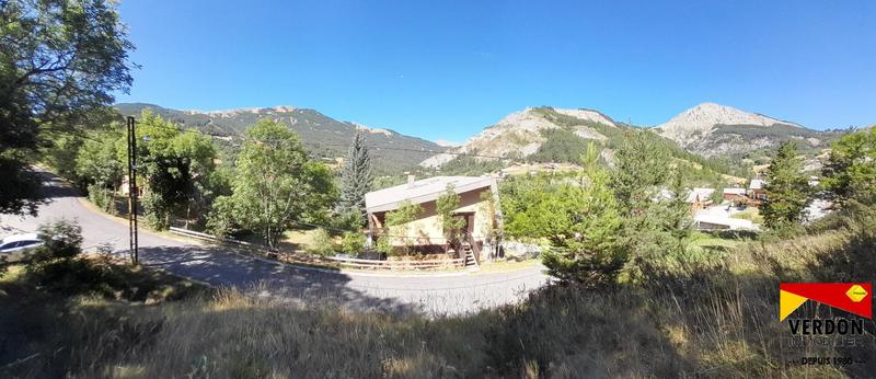 Terrain constructible - 700 m²