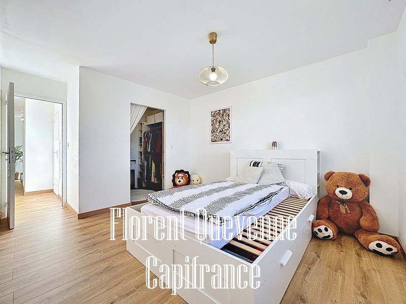 Maison - 166 m² - 6 pièces