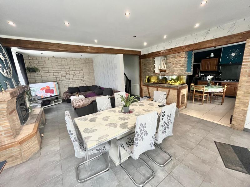 Maison - 140 m² - 7 pièces