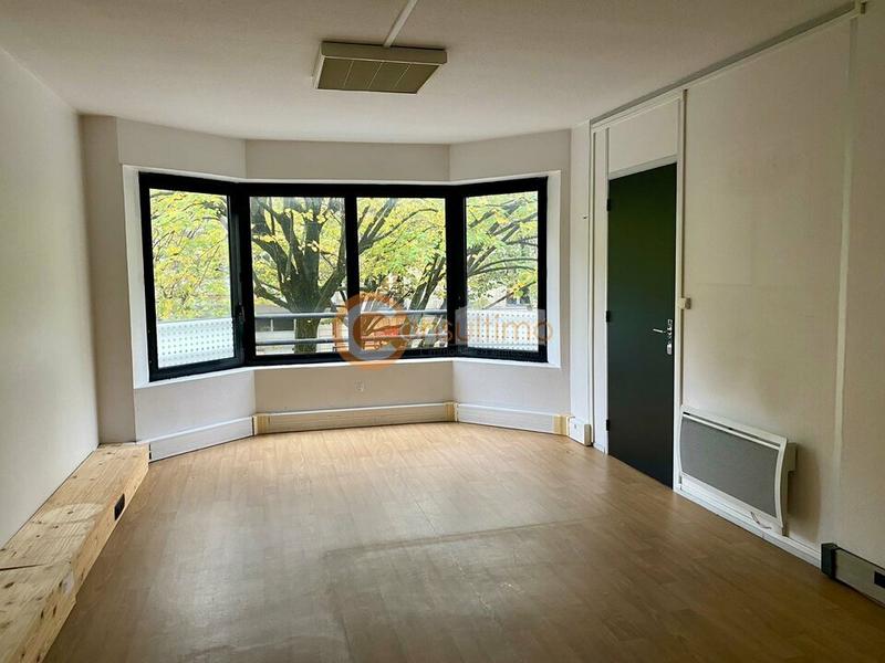 Bureau - 131 m²