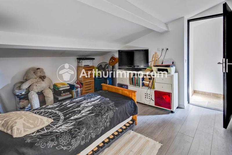 Maison - 244 m² - 7 pièces