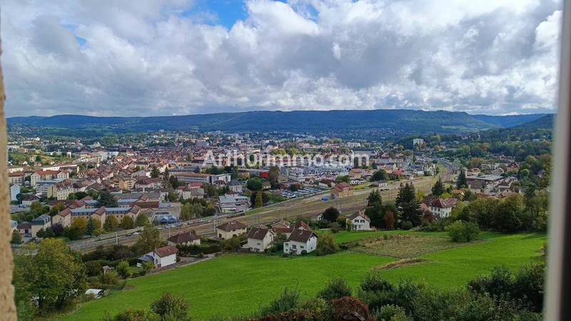 Appartement - 98 m² - 5 pièces