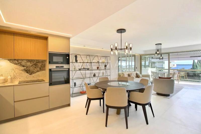 Appartement - 100 m² - 4 pièces