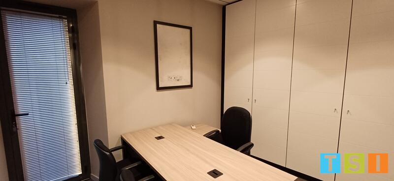 Bureau - 210 m² - 4 pièces