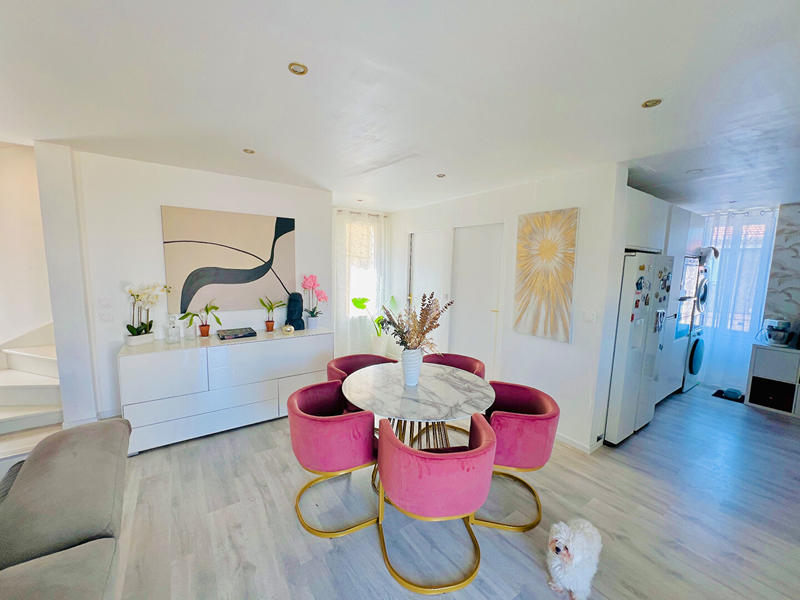 Maison - 193 m² - 9 pièces