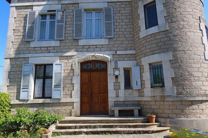 Demeure - 280 m² - 12 pièces