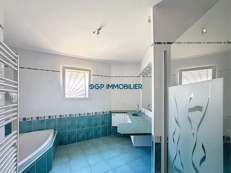 Maison - 161 m² - 5 pièces