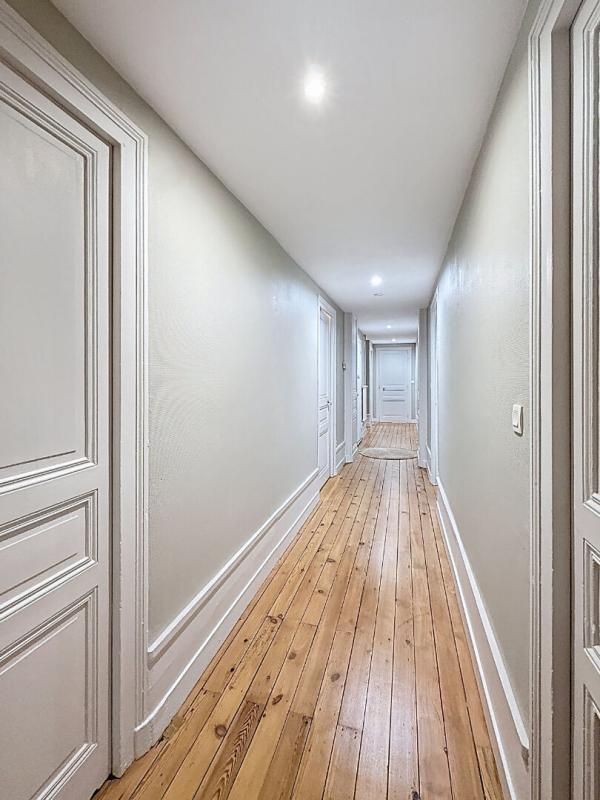 Appartement - 155 m² - 6 pièces