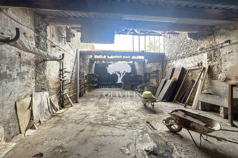 Maison de ville - 642 m² - 10 pièces