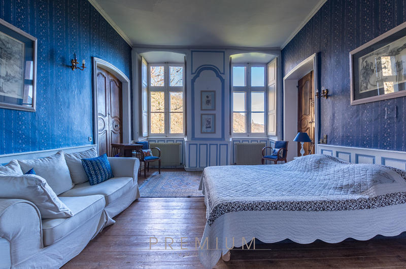 Demeure - 890 m² - 27 pièces