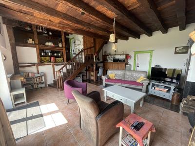 Propriété - 234 m² - 6 pièces