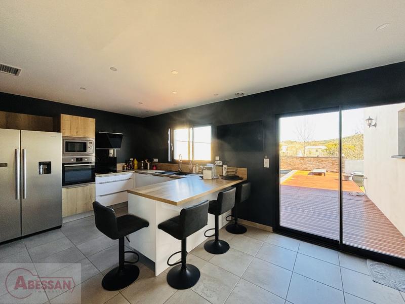 Villa - 90 m² - 4 pièces