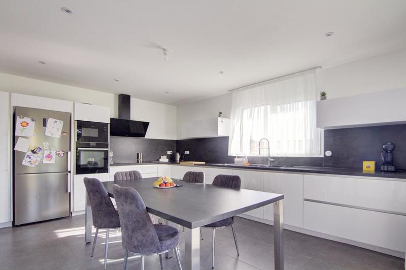 Maison - 135 m² - 5 pièces