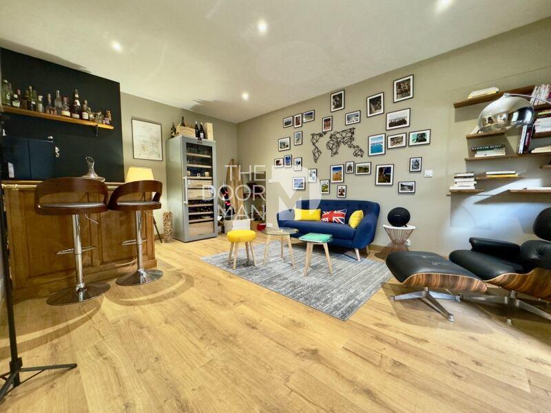 Maison - 168 m² - 6 pièces