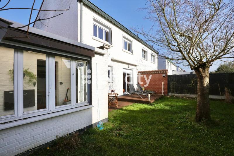 Maison - 105 m² - 5 pièces