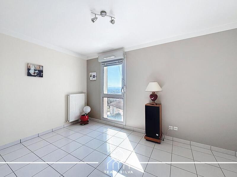 Appartement - 77 m² - 4 pièces