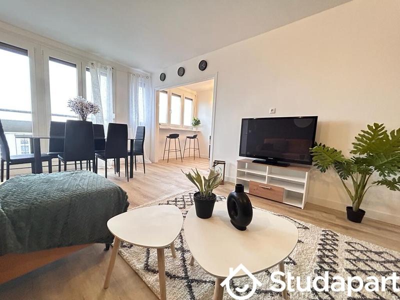 Chambre - 9 m² - 1 pièce