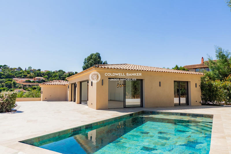 Maison - 270 m² - 5 pièces