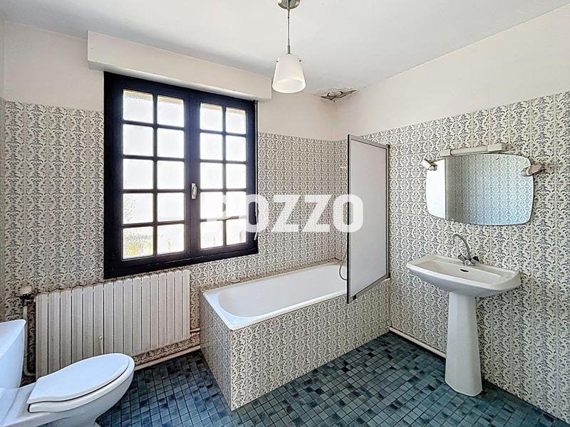 Maison - 380 m² - 12 pièces